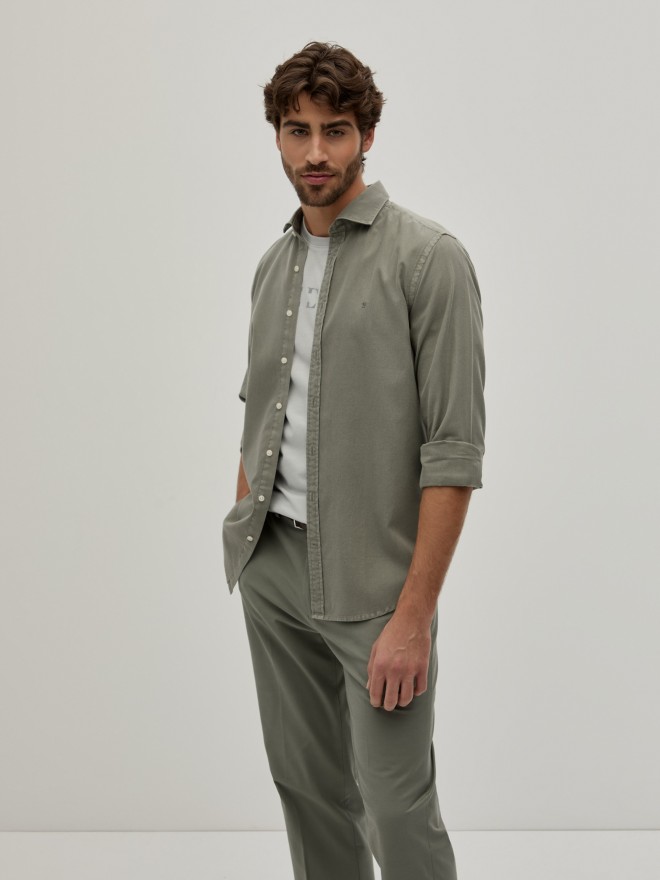 Slim fit shirt