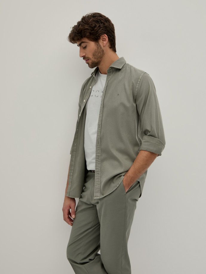 Slim fit shirt