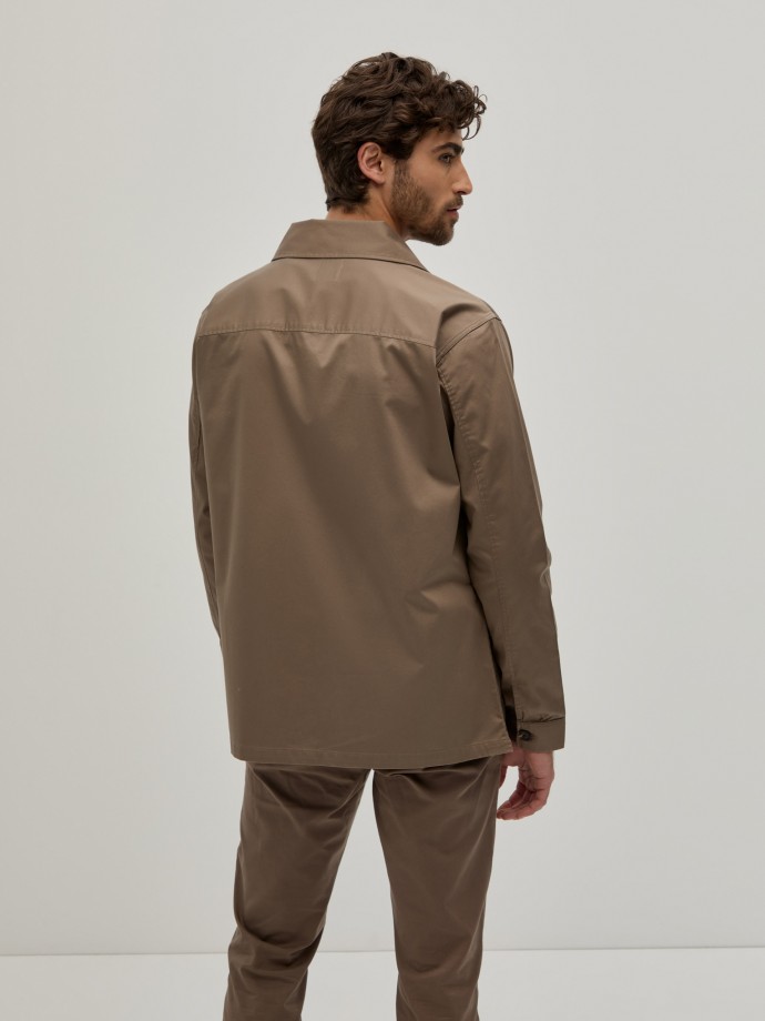 Sobrecamisa com bolsos