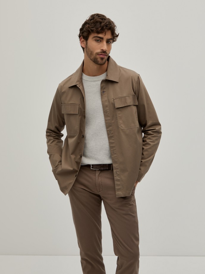 Sobrecamisa com bolsos