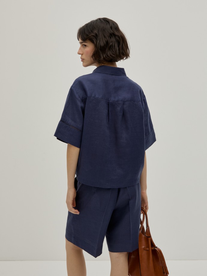 Linen blouse with embroidery