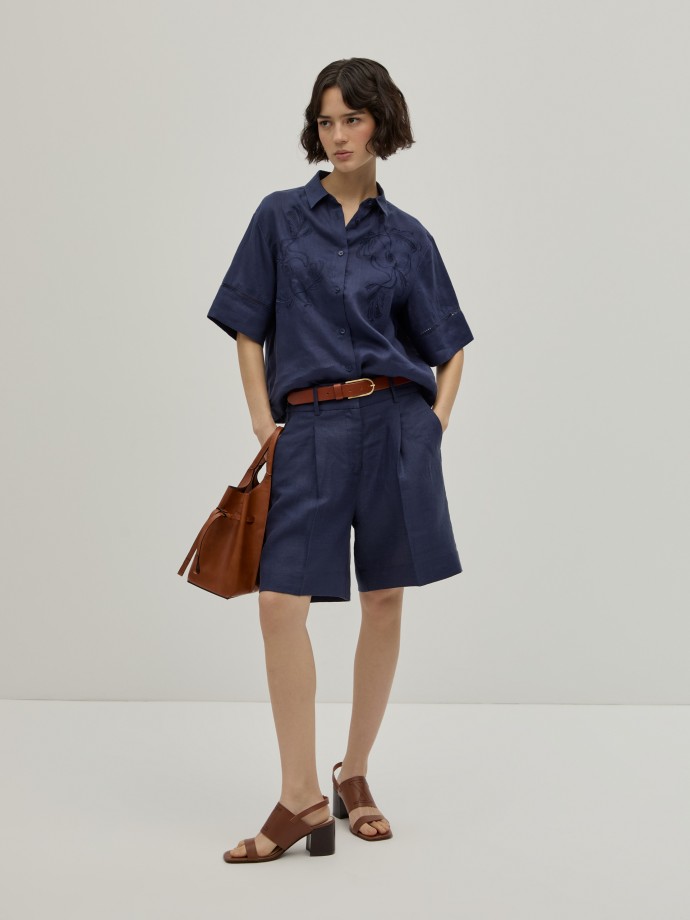 Linen blouse with embroidery