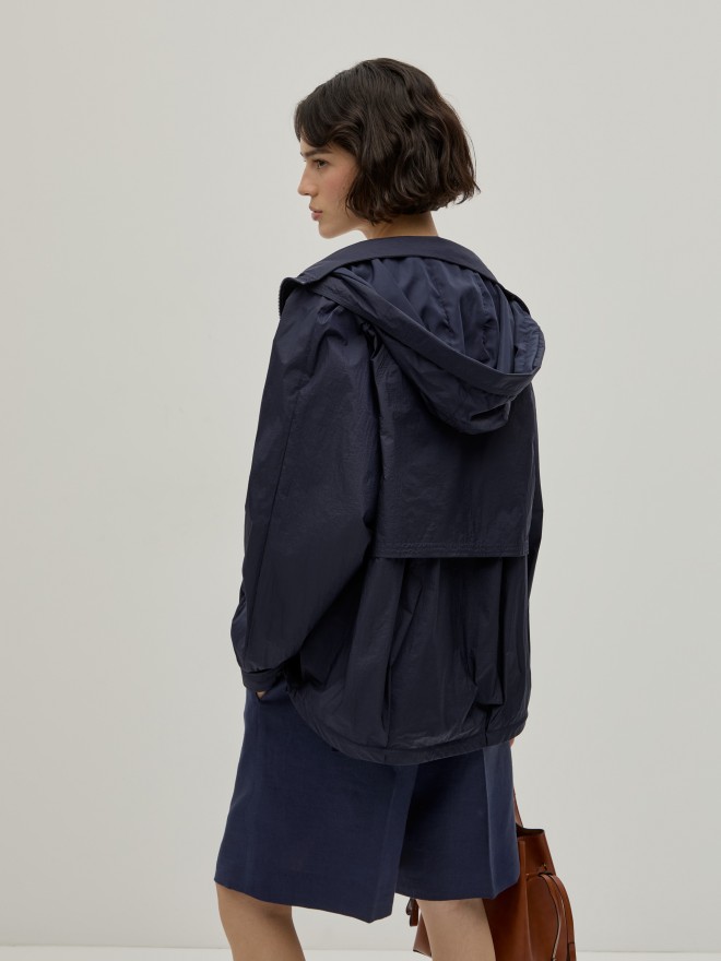 Short parka with hood Short parka with hood