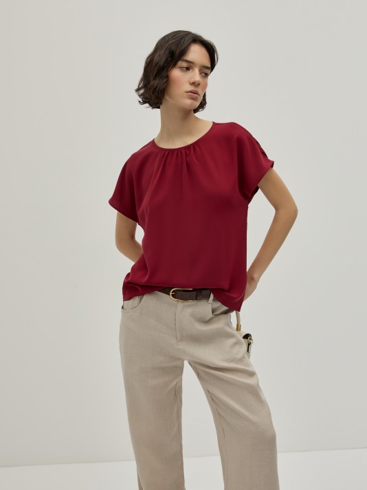 Blusa fluida manga curta