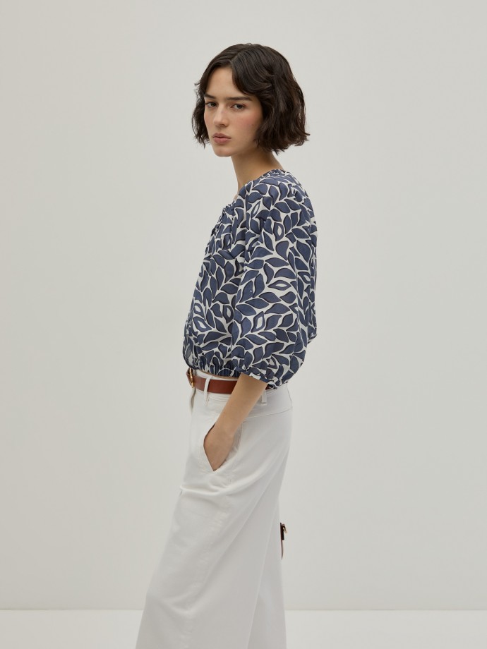 Blusa corta estampada