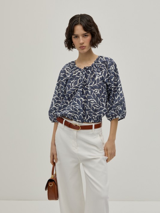 Blusa corta estampada