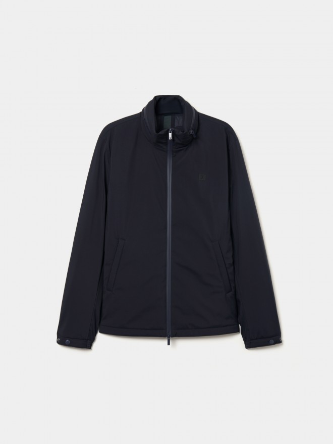 Blus�o com capuz oculto