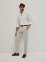 Calas chino regular fit em sarja