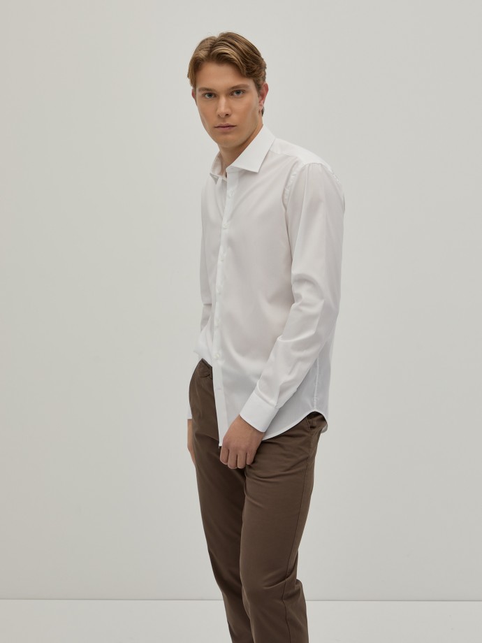 Camisa clsica ajustada