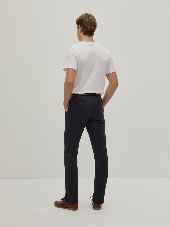 Pantalones chinos de sarga