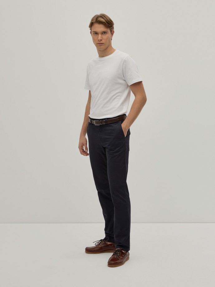 Pantalones chinos de sarga