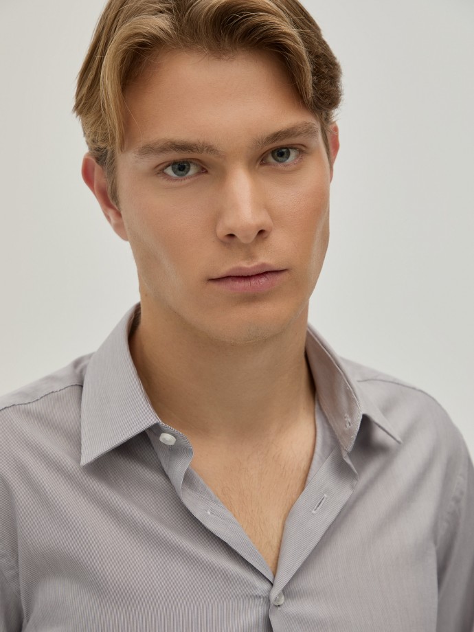 Camisa de riscas slim fit
