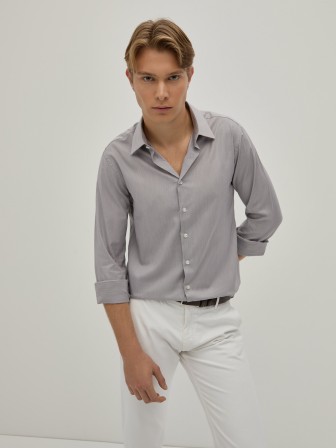 Camisa slim fit a rayas Camisa slim fit a rayas