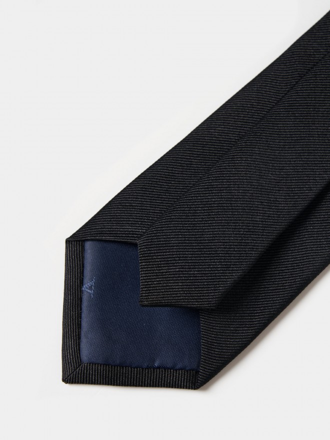 Silk tie Silk tie