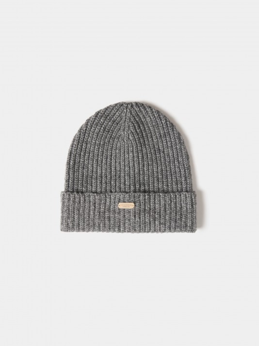 Ribbed knit beanie