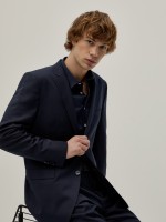 Traje ajustado