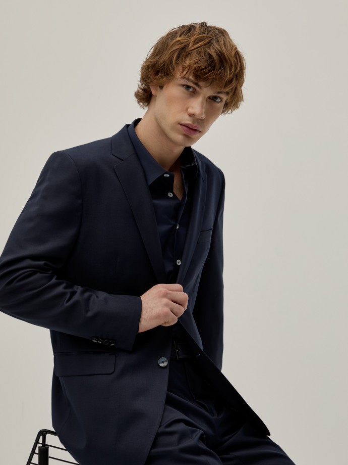 Traje ajustado