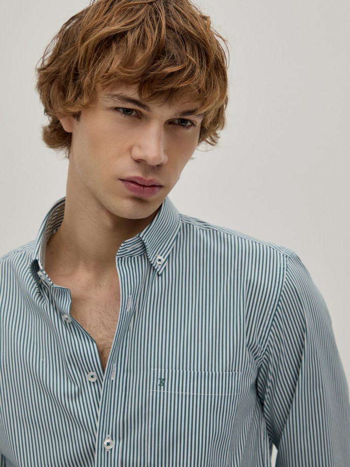 Regular fit striped shirt