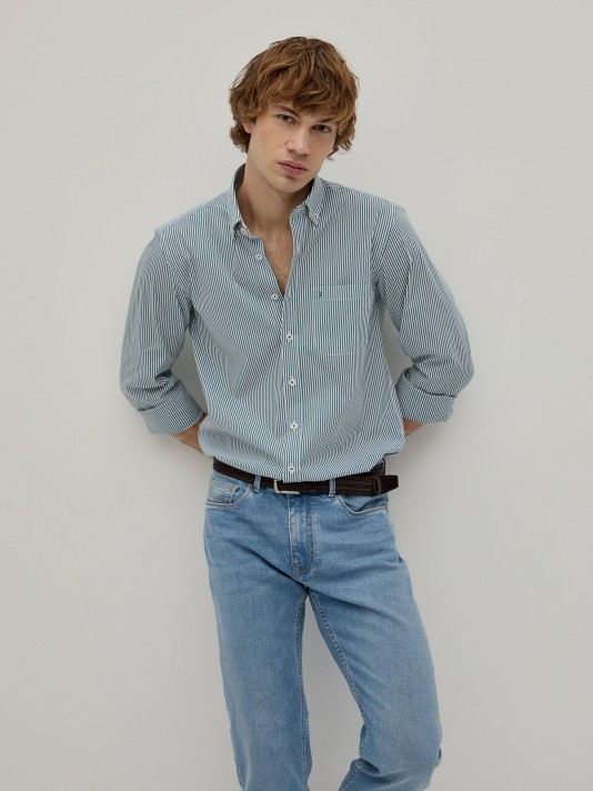 Regular fit striped shirt