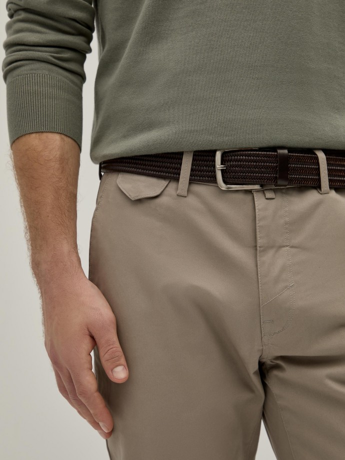 Pantalones chinos de sarga