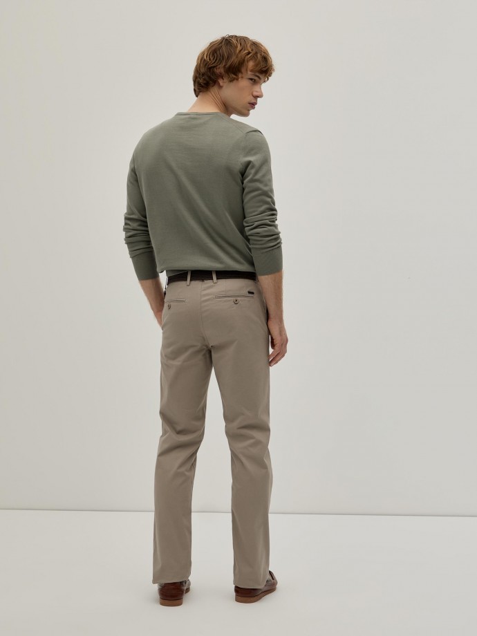 Pantalones chinos de sarga