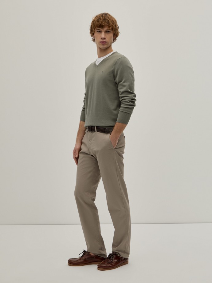 Pantalones chinos de sarga