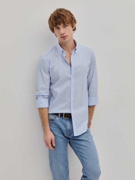 Slim fit striped shirt