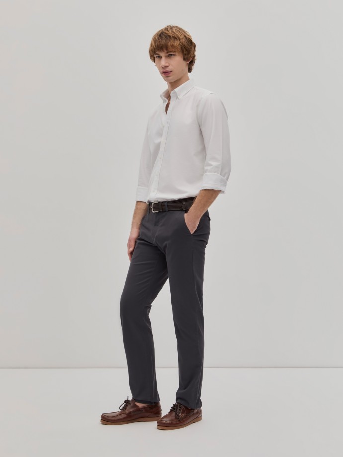 Pantalones chinos de sarga
