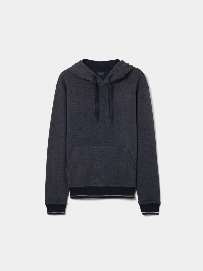 Sweater com capuz