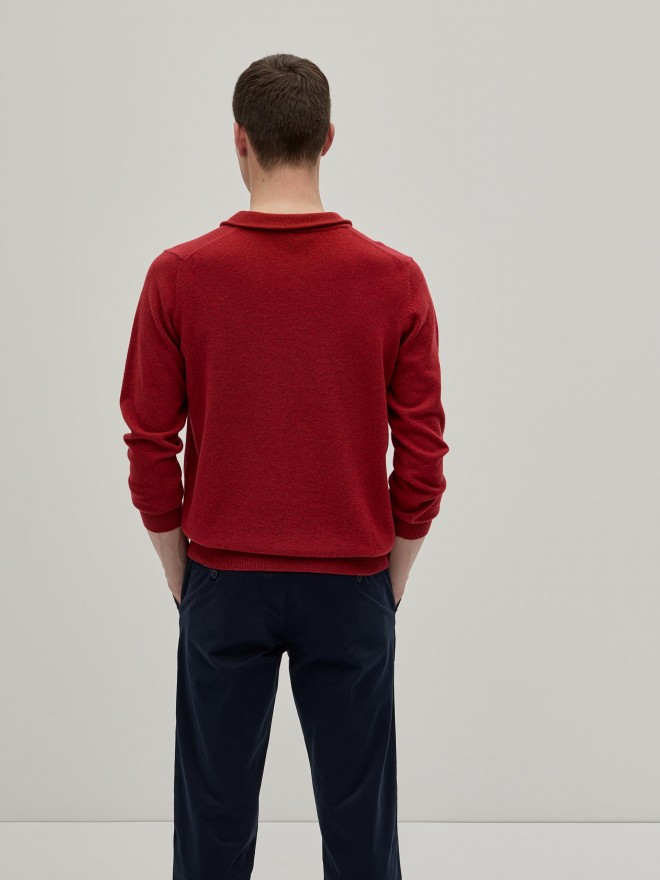 Sweater with zip
