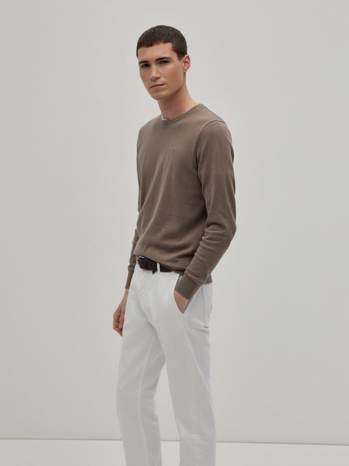 Pullover decote redondo