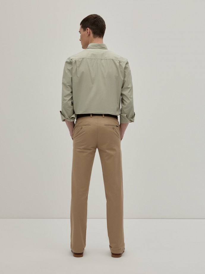 Pantalones chinos de sarga