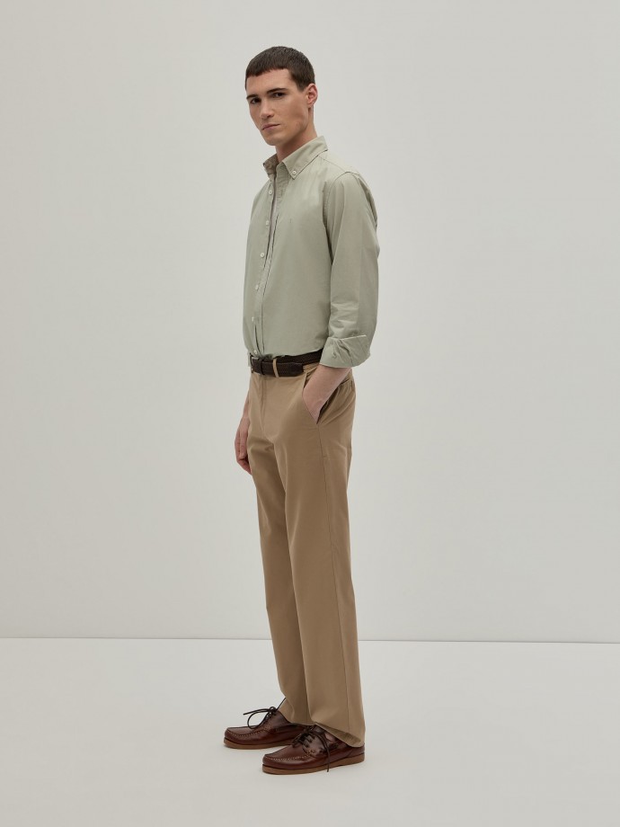 Pantalones chinos de sarga