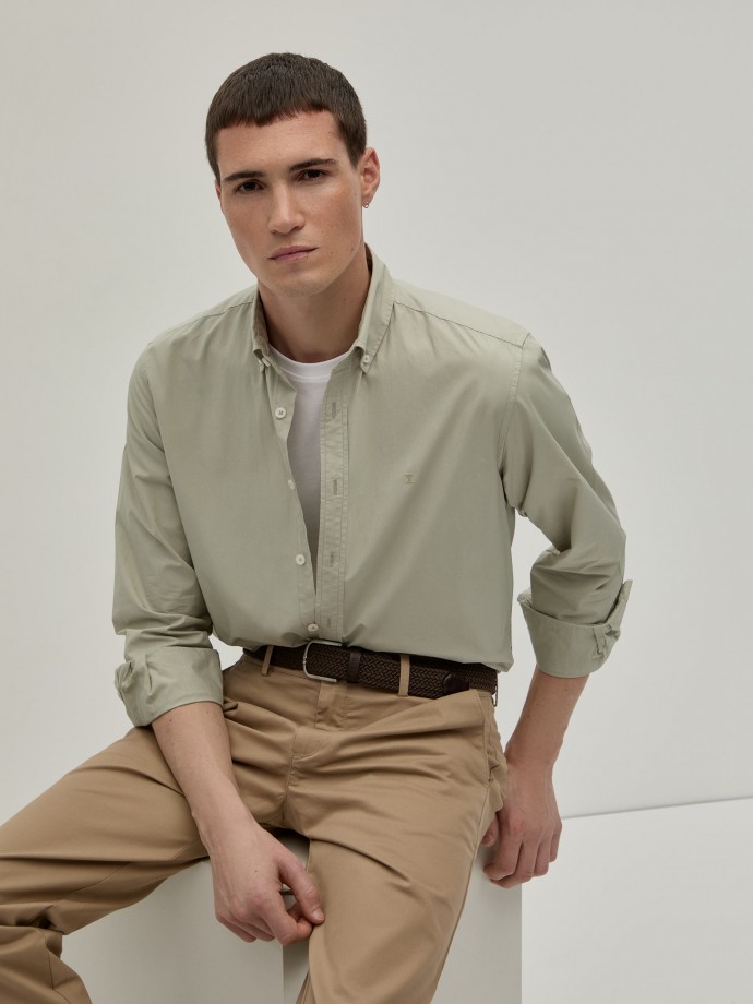 Pantalones chinos de sarga
