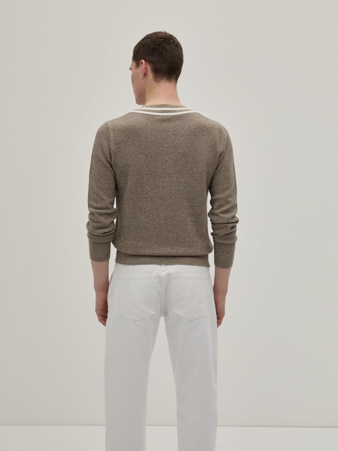 Knitted pullover