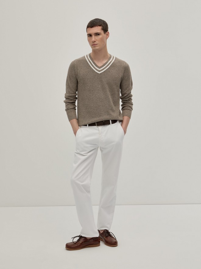Knitted pullover