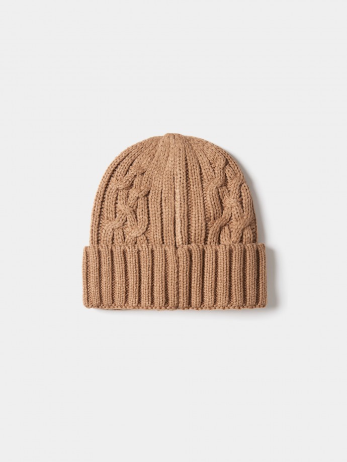 Gorro de punto tejido