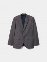 Traje de corte entallado