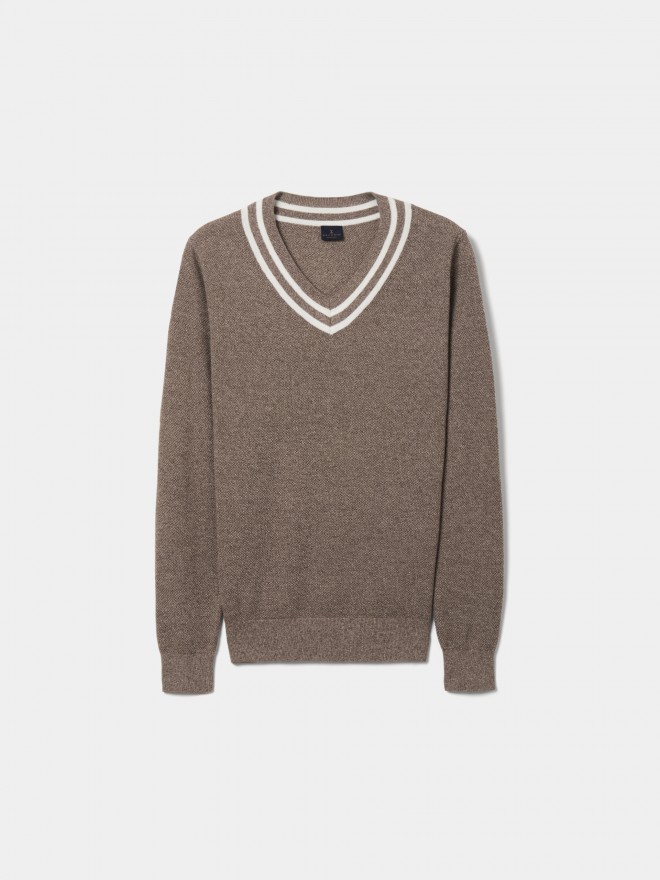 Knitted pullover
