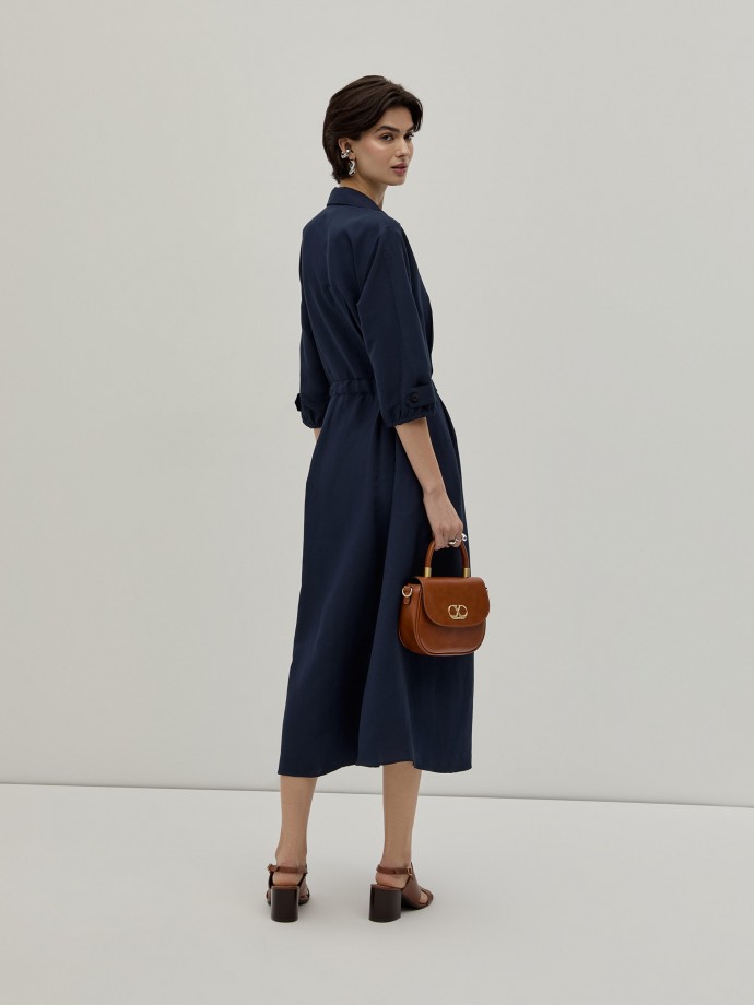 Vestido camiseiro midi
