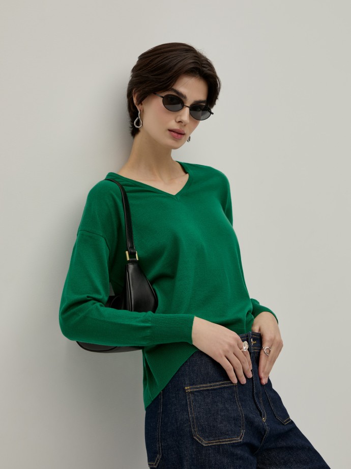V-neck knitted sweater