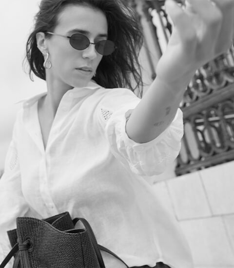 LIVING IN LINEN