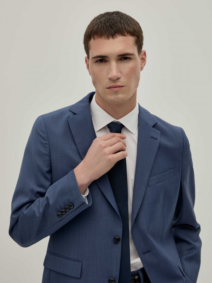 Traje clsico ajustado