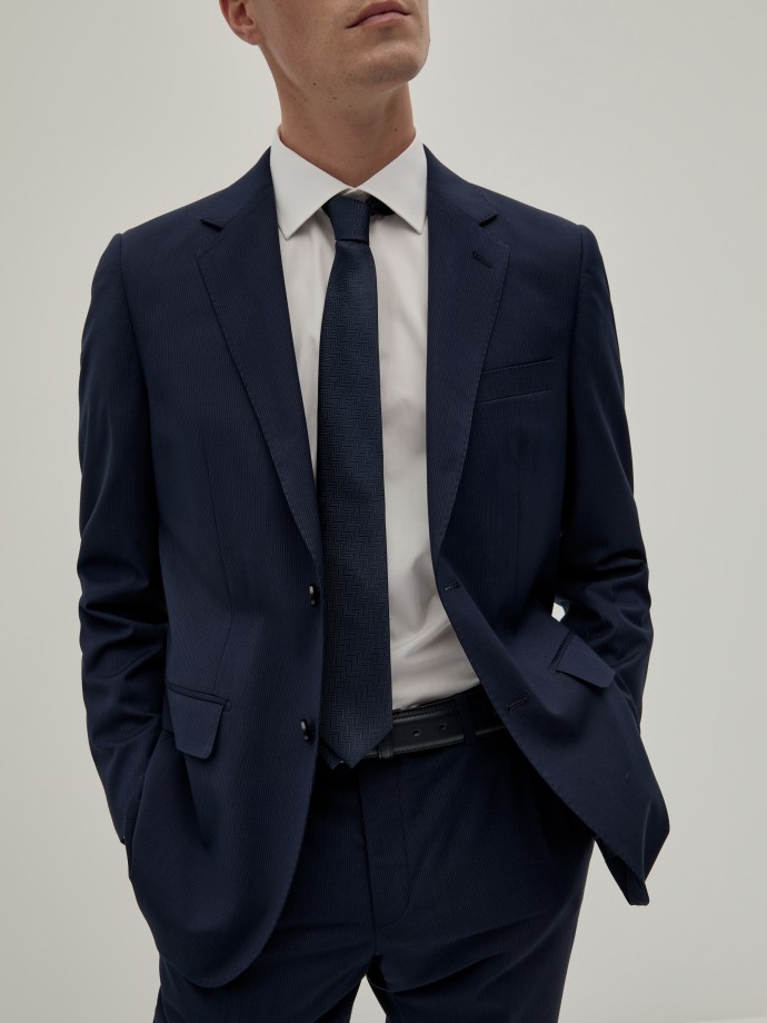 Traje clsico ajustado