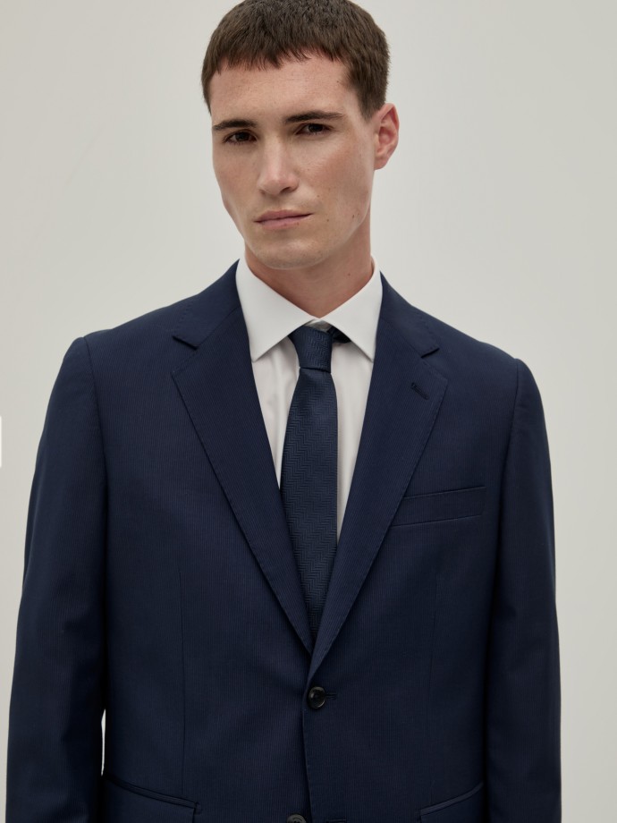 Traje clsico ajustado