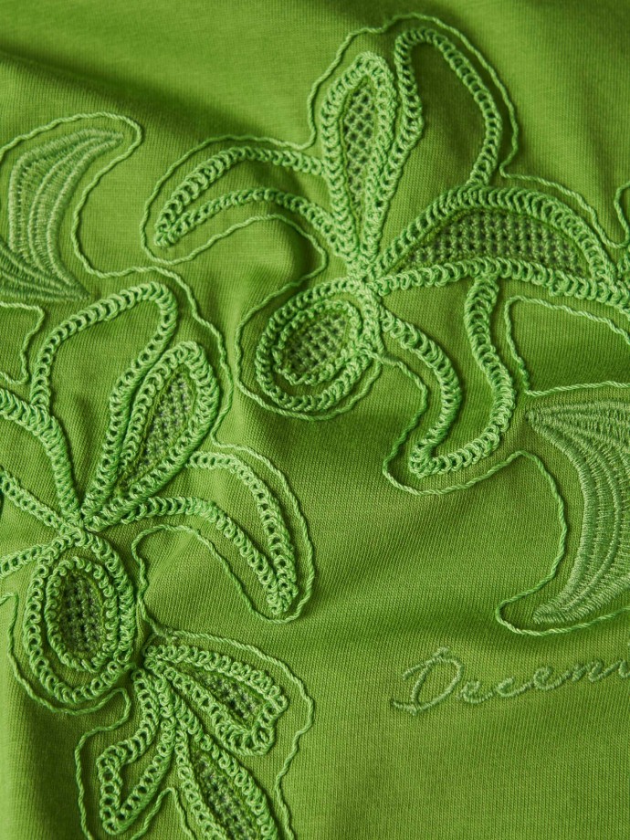 T-shirt with floral embroidery