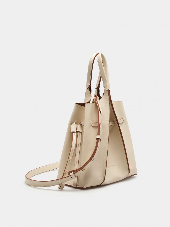 Bolsa de mano tipo cubo