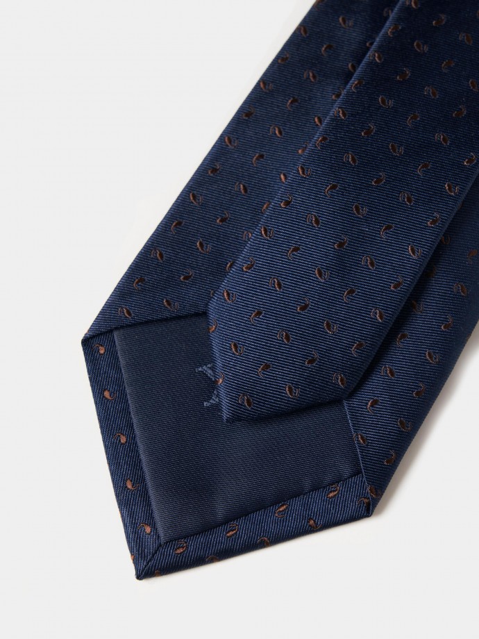 Silk tie