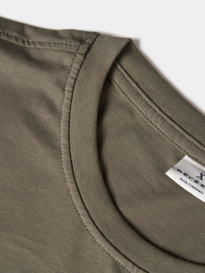 Basic cotton t-shirt