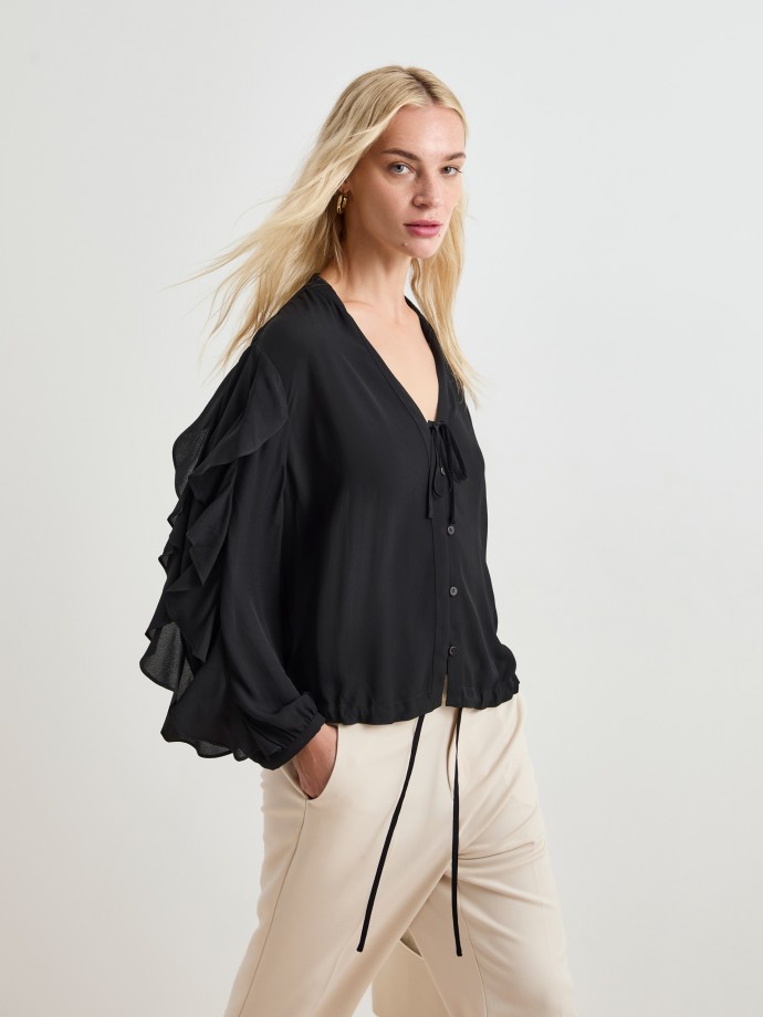 Blusa fluida com folhos